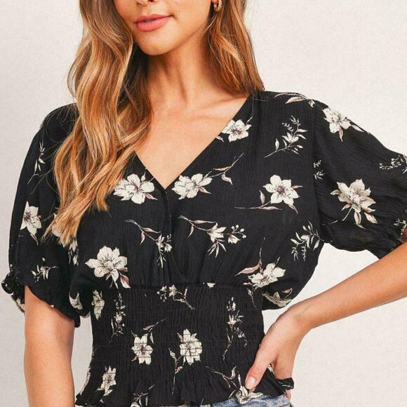 Women's Floral Blouse Top Puff Sleeve Smocked Waist Black NWT - Picture 7 of 8